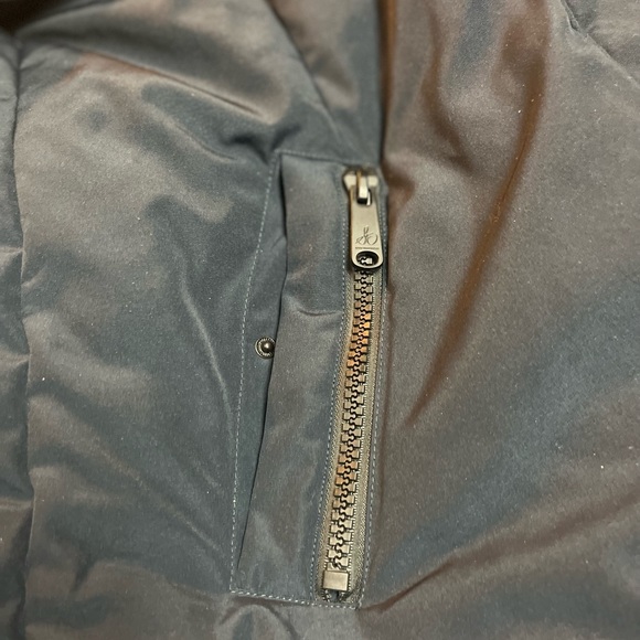 Essential san Edelman jacket! adjustable hood with ultra soft lining! - Picture 8 of 10